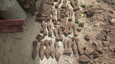 На Полтавщині на приватному подвір’ї знайшли 25 мінометних мін