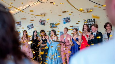 Випускники Варшавської української школи 2024 року, яку очолює чернігівка