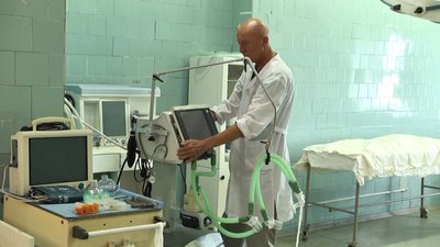 "У перший день війни оперував чоловіка з відірваною ступнею" – лікар з Житомирщини Олександр Сущенко "У перший день війни оперував чоловіка з відірваною ступнею" – лікар з Житомирщини Олександр Сущенко