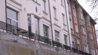 Ремонт у готелі "Дністер": сусіди скаржаться на пошкодження будівлі Ремонт у готелі "Дністер": сусіди скаржаться на пошкодження будівлі