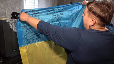 Тріо нескорених: черкащанки готують їжу для військових на передовій Тріо нескорених: черкащанки готують їжу для військових на передовій
