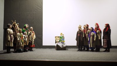 Житомирський фольклорний гурт "Джерельце" відновлює традицію обряду "Водіння кози" Житомирський фольклорний гурт "Джерельце" відновлює традицію обряду "Водіння кози"