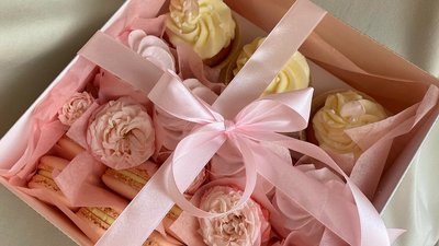 Дві сестри із Яремча продають домашню випічку, щоб зібрати гроші на потреби ЗСУ Дві сестри із Яремча продають домашню випічку, щоб зібрати гроші на потреби ЗСУ
