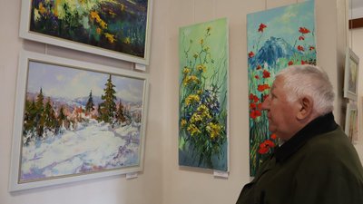 Виставка "Барвистий подих": у Тернополі презентували пейзажі кременецької художниці Виставка "Барвистий подих": у Тернополі презентували пейзажі кременецької художниці