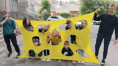 "Кожна сім'я — це розповідь про біль": вінничанка Вікторія Чешківська про волонтерство, Ірпінь та допомогу переселенцям "Кожна сім'я — це розповідь про біль": вінничанка Вікторія Чешківська про волонтерство, Ірпінь та допомогу переселенцям