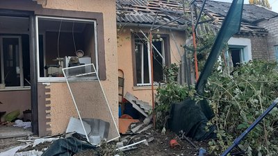 Росіяни завдали п'ять ракетних ударів по Запоріжжю, троє людей травмовані Росіяни завдали п'ять ракетних ударів по Запоріжжю, троє людей травмовані