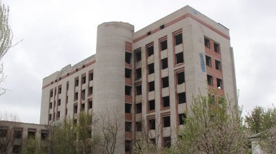 Будівля-вбивця: херсонські правоохоронці порушили справу щодо недобудови у середмісті