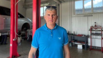 Переселенці з Херсонщини відкрили автокомплекс у Кривому Розі Переселенці з Херсонщини відкрили автокомплекс у Кривому Розі
