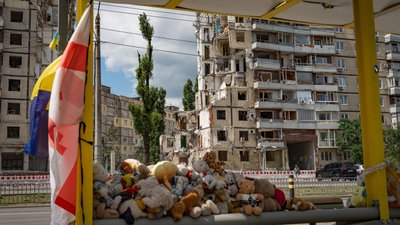 Пів року з дня трагедії у Дніпрі: що згадують очевидці та як живуть зараз Пів року з дня трагедії у Дніпрі: що згадують очевидці та як живуть зараз