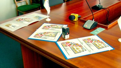 У Вінниці погасили марку “Зброя Перемоги. Світ з Україною” У Вінниці погасили марку “Зброя Перемоги. Світ з Україною”