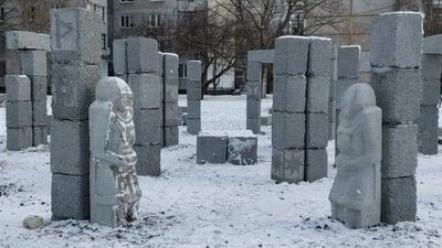 "У такому вигляді ця споруда прийнята не буде" — речник мерії про "харківський Стоунхендж"
