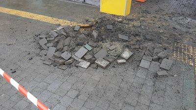 В Одесі посеред тротуару вибухнула газова труба – ДСНС В Одесі посеред тротуару вибухнула газова труба – ДСНС