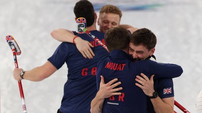 Збірна Великої Британії з керлінгу святкує вихід у фінал Олімпіади-2026