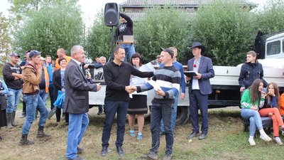 На Прикарпатті відбулися кінні перегони На Прикарпатті відбулися кінні перегони