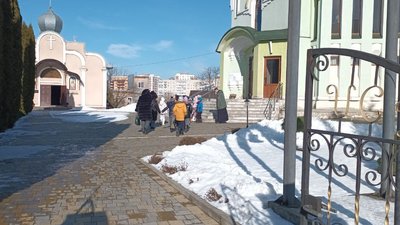 Діти готуються до першого причастя у храмі Тернополя Діти готуються до першого причастя у храмі Тернополя