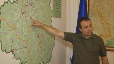 Врятуйте нашу школу: освітяни з Вінниччини мітингували під стінами ОВА Врятуйте нашу школу: освітяни з Вінниччини мітингували під стінами ОВА