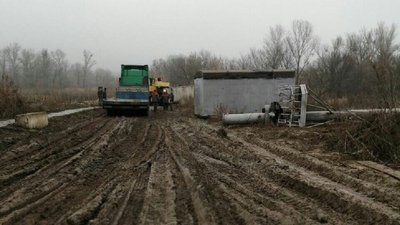 Ні проїхати, не пройти: через що мешканець села з Харківщини підпалив двері обладміністрації Ні проїхати, не пройти: через що мешканець села з Харківщини підпалив двері обладміністрації