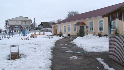 Без аптеки і автобуса: як живуть люди у селі на Черкащині Без аптеки і автобуса: як живуть люди у селі на Черкащині