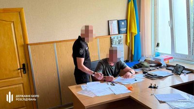 На Чернігівщині ДБР повідомило про підозру працівнику ТЦК, який зламав руку чоловіку