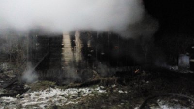 На Житомирщині на двох пожежах загинули двоє людей На Житомирщині на двох пожежах загинули двоє людей