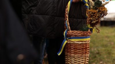 Купалися в озері та освячували воду у музеї. Як святкували Водохреще у Чернівцях Купалися в озері та освячували воду у музеї. Як святкували Водохреще у Чернівцях