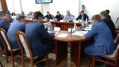 У Рівному вирішують питання заторів, які утворились через будівництво кільця У Рівному вирішують питання заторів, які утворились через будівництво кільця