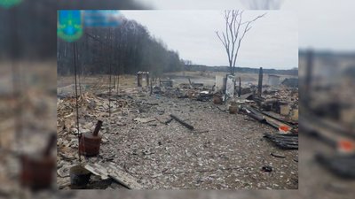 Вогонь знищив чотири будівлі: наслідки російських обстрілів у селі Єліне на Чернігівщині