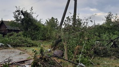 Зруйновані будинки та відсутність електропостачання – наслідки негоди в Новослобідській громаді Зруйновані будинки та відсутність електропостачання – наслідки негоди в Новослобідській громаді