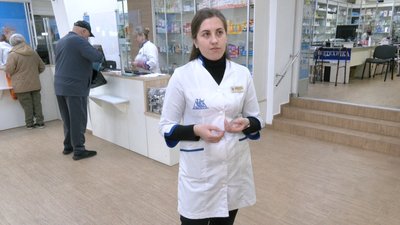 Утилізація блістерів: волонтери на Волині збирають упаковки з-під таблеток у спеціальні контейнери Утилізація блістерів: волонтери на Волині збирають упаковки з-під таблеток у спеціальні контейнери