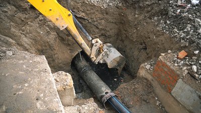 Замінили зношені труби: у Вінниці ремонтують водогін Замінили зношені труби: у Вінниці ремонтують водогін