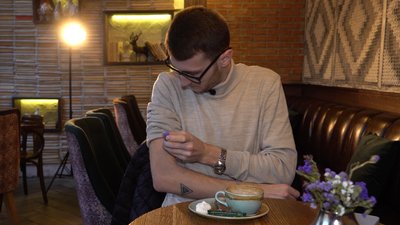 «Вакцинація – це вихід»: полтавець Максим Колесников із цукровим діабетом щепився від COVID-19 «Вакцинація – це вихід»: полтавець Максим Колесников із цукровим діабетом щепився від COVID-19