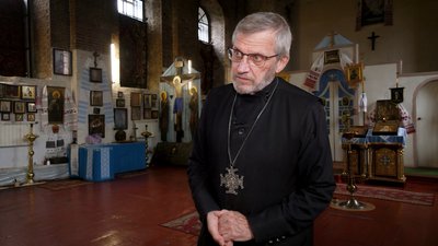 Любов перемагає війну: у Харкові під час вінчання стався обстріл неподалік храму Любов перемагає війну: у Харкові під час вінчання стався обстріл неподалік храму