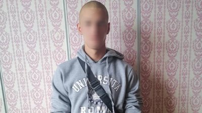 На Вінниччині молодики перекрили залізничний переїзд та стріляли по потягу На Вінниччині молодики перекрили залізничний переїзд та стріляли по потягу