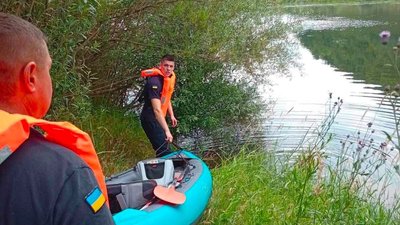 Дністер, ДСНС, човен, рятувальники, Франківщина