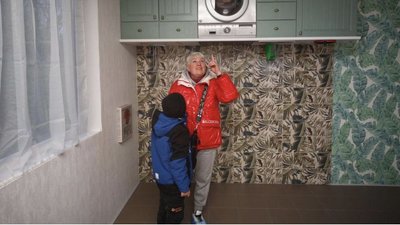 У парку Зелений Гай у Дніпрі відкрили перший будинок "Догори дриґом" У парку Зелений Гай у Дніпрі відкрили перший будинок "Догори дриґом"