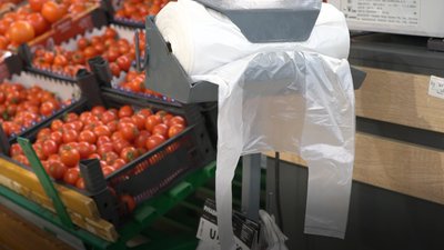 Безкоштовні пластикові пакети під забороною: як відреагували дніпряни на нові правила