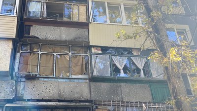 "Зимою мерзнути будемо". Жителі Нікополя на Дніпропетровщині готуються до зими під обстрілами "Зимою мерзнути будемо". Жителі Нікополя на Дніпропетровщині готуються до зими під обстрілами