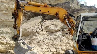 Працівники СБУ Тернопільщини запобігли незаконному видобутку надр у Національному парку Працівники СБУ Тернопільщини запобігли незаконному видобутку надр у Національному парку
