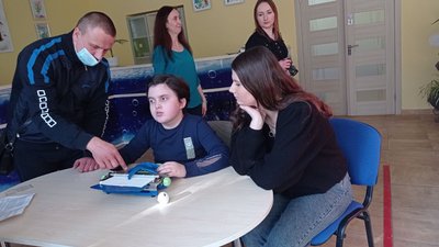 Тернополянці передали друкарську машинку для шрифту Брайля Тернополянці передали друкарську машинку для шрифту Брайля