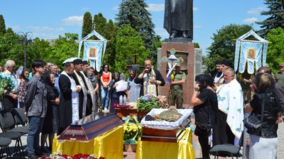 У громаді на Тернопільщині оголосили жалобні дні У громаді на Тернопільщині оголосили жалобні дні
