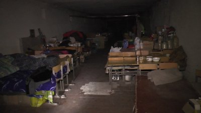 Селище Велика Новосілка люди життя підвали обстріли Донецька область Селище Велика Новосілка люди життя підвали обстріли Донецька область