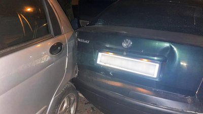 У Миколаєві чоловіки, тікаючи від поліції, пошкодили чотири припаркованих авто
