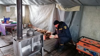 Мобільний пункт обігріву зсередини Мобільний пункт обігріву зсередини