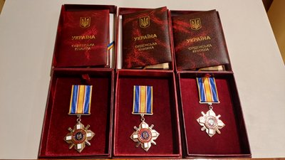 У Малині на Житомирщині родинам загиблих воїнів передали державні нагороди