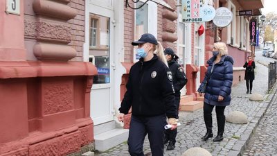 Протягом "карантину вихідного дня" правоохоронці на Закарпатті склали 24 протоколи про порушення
