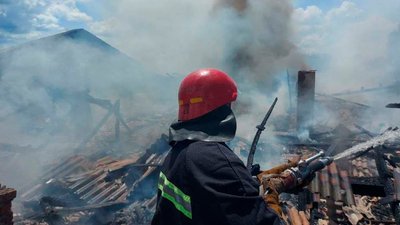 На Одещині сталася пожежа на м'ясокомбінаті: вогонь охопив 300 квадратних метрів