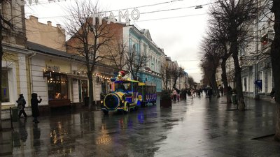 У Житомирі на Михайлівській у День святого Миколая стартував новорічний музичний потяг У Житомирі на Михайлівській у День святого Миколая стартував новорічний музичний потяг
