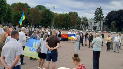 Хмельничани вийшли на мітинг в підтримку української мови