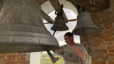 Моляться за Україну та допомагають ЗСУ: у селі на Тернопільщині люди перейшли до ПЦУ Моляться за Україну та допомагають ЗСУ: у селі на Тернопільщині люди перейшли до ПЦУ