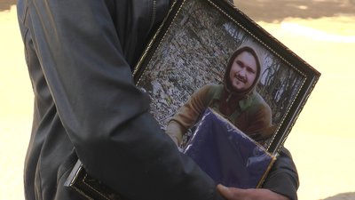 Чоловіку, якого підозрюють у вбивстві ветерана АТО/ООС на Франківщині, обрали запобіжний захід Чоловіку, якого підозрюють у вбивстві ветерана АТО/ООС на Франківщині, обрали запобіжний захід